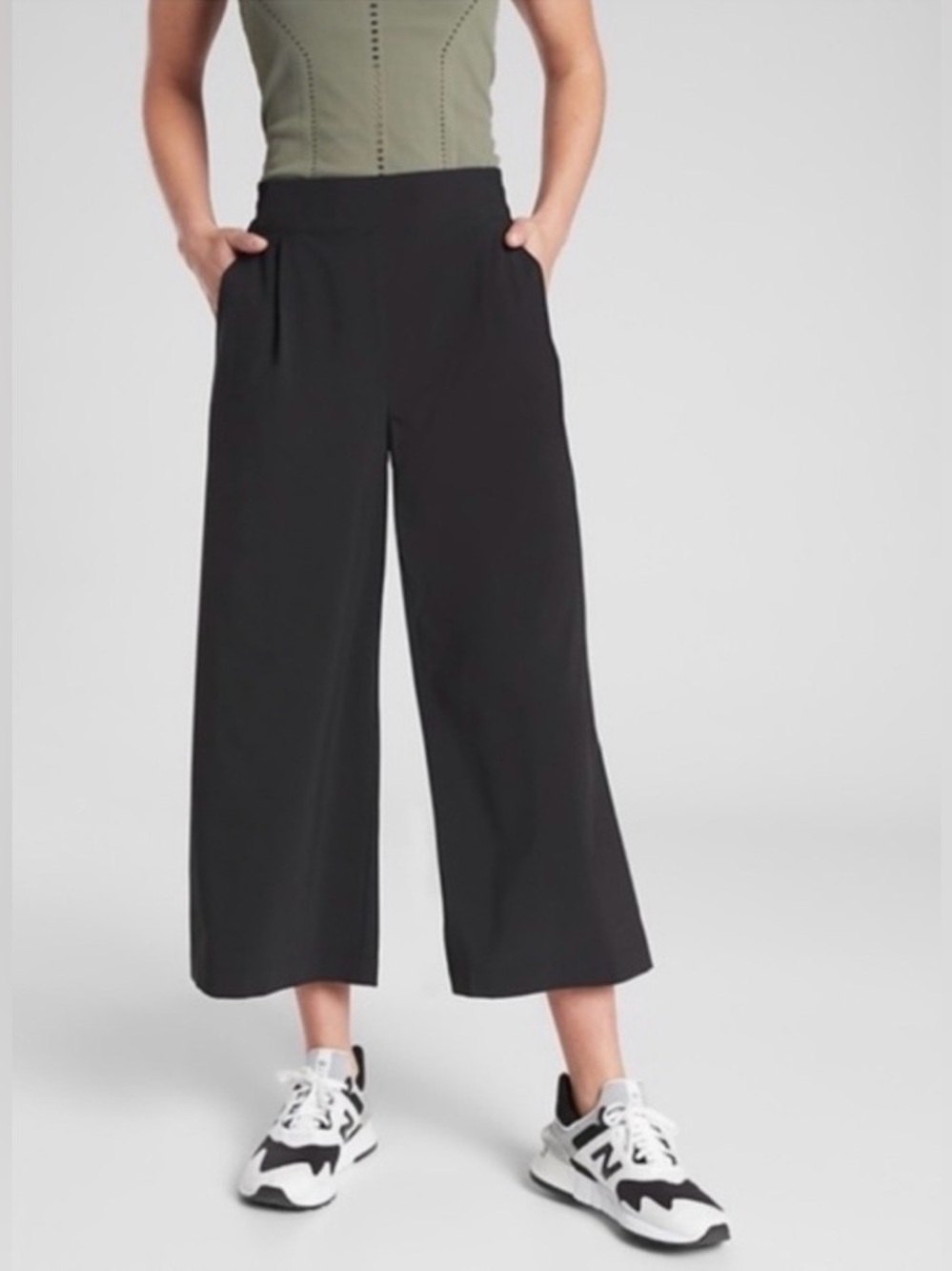 Athleta Brooklyn Wide  Leg Crop Pants. Size 10